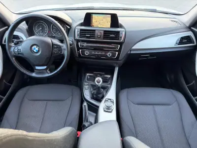 BMW 114 2015 - 11900 EUR, 185938 km - AUTO.MOTO.pt - 185938km - foto 19 de 26