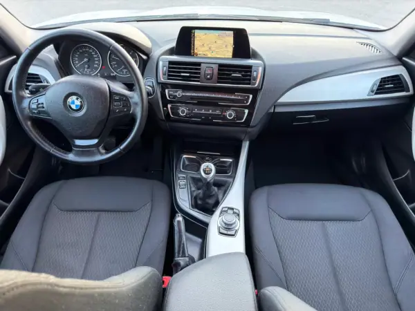 BMW 114 2015 - 11900 EUR, 185938 km - AUTO.MOTO.pt - 185938km - foto 19 de 26
