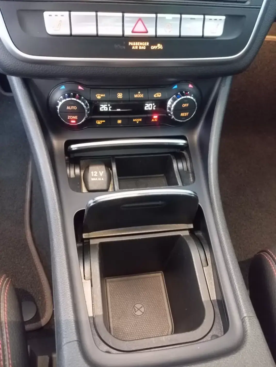 Mercedes-Benz GLA 220 2018 - 27500 EUR, 105000 km - AUTO.MOTO.pt - 105000km - foto 16 de 39