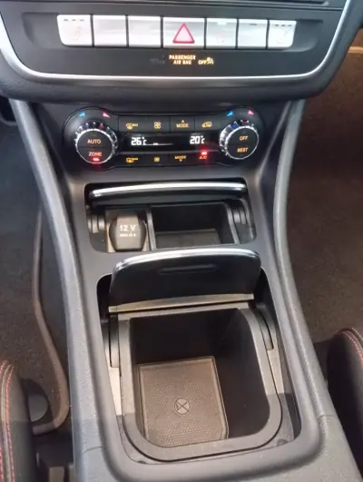 Mercedes-Benz GLA 220 2018 - 27500 EUR, 105000 km - AUTO.MOTO.pt - 105000km - foto 16 de 39
