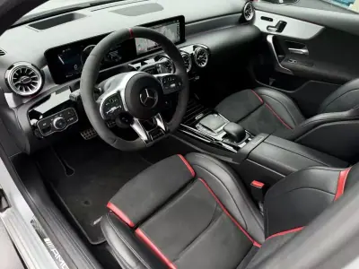 Mercedes-Benz A 45 AMG 2020 - 49000 EUR, 110000 km - AUTO.MOTO.pt - 110000km - foto 18 de 18