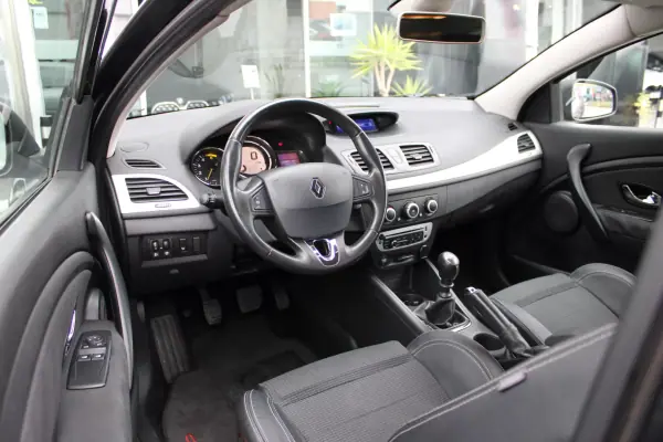 Renault Mégane Coupe 2014 - 9900 EUR, 202494 km - AUTO.MOTO.pt - 202494km - foto 4 de 23