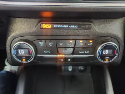 Ford Focus SW 2019 - 13480 EUR, 149000 km - AUTO.MOTO.pt - 149000km - foto 39 de 44