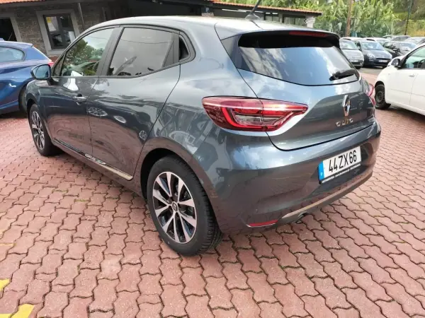 Renault Clio 2020 - 16250 EUR, 96000 km - AUTO.MOTO.pt - 96000km - foto 4 de 11