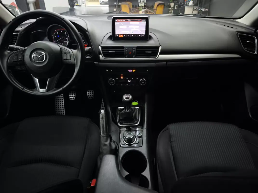 Mazda 3 2016 - 12450 EUR, 207205 km - AUTO.MOTO.pt - 207205km - foto 21 de 40