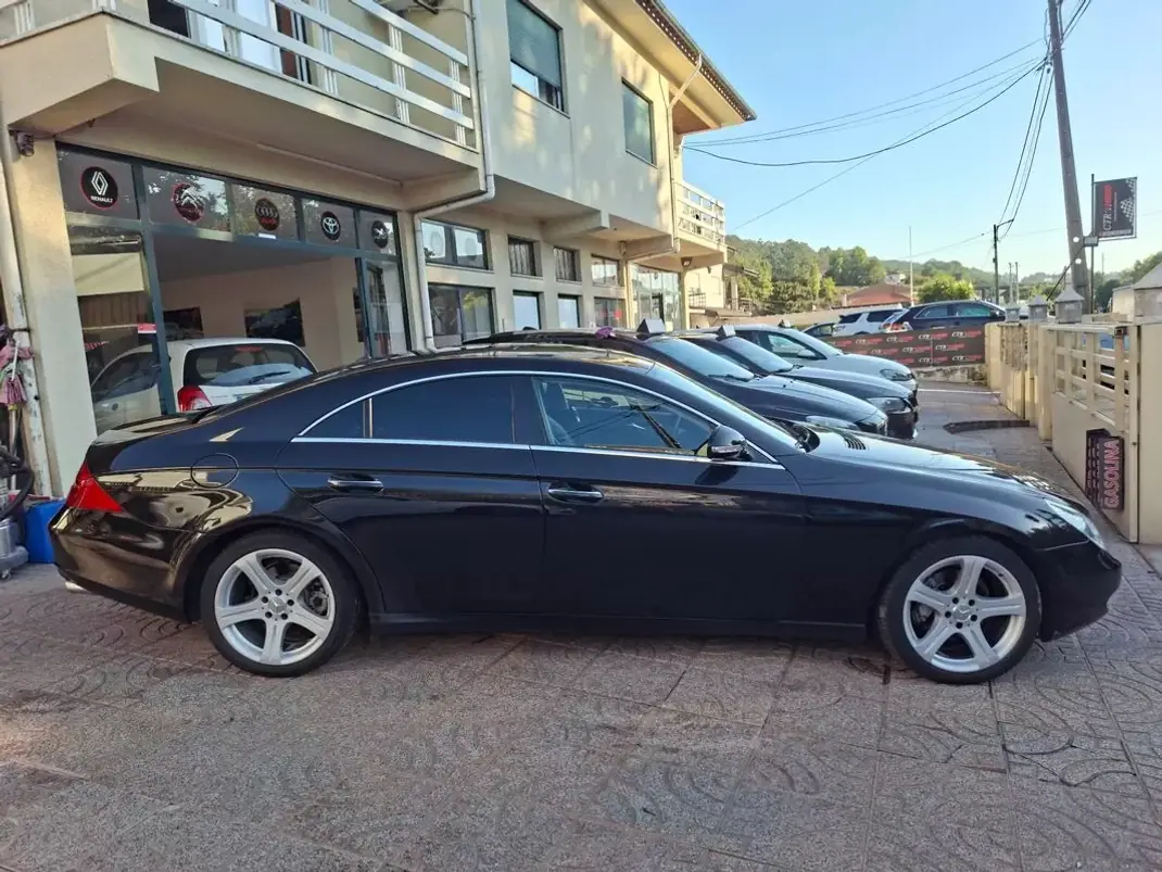 Mercedes-Benz CLS 320 2006 - 14900 EUR, 299952 km - 299952km - foto 12 de 38