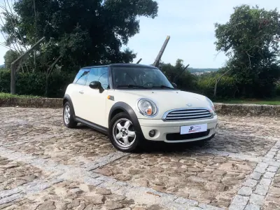 MINI 3 Portas 2010 - 7990 EUR, 134834 km - foto 1 de 10