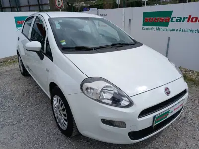 Fiat Punto 2016 - 7150 EUR, 156334 km - AUTO.MOTO.pt - 156334km - foto 6 de 24