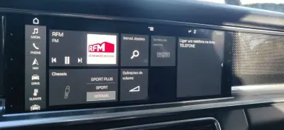 Porsche Panamera 2017 - 82499 EUR, 62500 km - AUTO.MOTO.pt - 62500km - foto 42 de 49