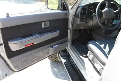 Toyota 4-Runner 1995 - 48000 EUR, 336000 km - AUTO.MOTO.pt - 336000km - foto 21 de 40