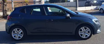 Renault Clio 2021 — foto 6 de 19