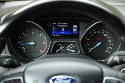 Ford Focus 2018 - 14990 EUR, 104000 km - AUTO.MOTO.pt - 104000km - foto 22 de 29