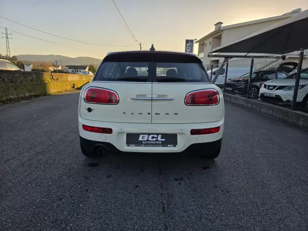 MINI Clubman 2018 - 15990 EUR, 184000 km - AUTO.MOTO.pt - 184000km - foto 7 de 42