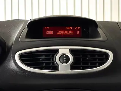 Renault Clio Break 2012 - 6500 EUR, 190800 km - AUTO.MOTO.pt - 190800km - foto 31 de 34
