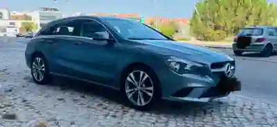 Mercedes-Benz CLA 180 2015 — foto 4 de 13