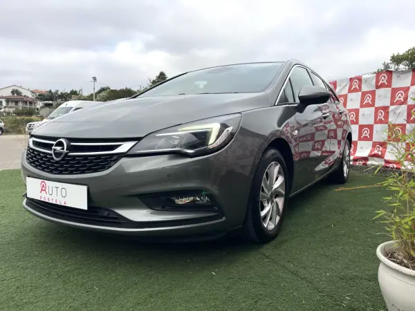Opel Astra Sports Tourer 2018 - 12990 EUR, 162850 km - AUTO.MOTO.pt - 162850km - foto 5 de 23