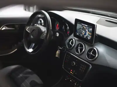 Mercedes-Benz GLA 180 2016 - 20990 EUR, 152000 km - AUTO.MOTO.pt - 152000km - foto 15 de 21