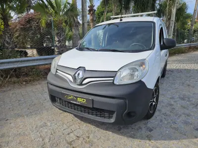 Renault Kangoo 3 Lugares 1.5 DCI IVA Dedutível 2015 - 7990 EUR, 205000 km - AUTO.MOTO.pt - 205000km - foto 2 de 12