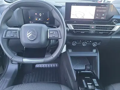 Citroën C4 2025 - 24400 EUR, 14526 km - AUTO.MOTO.pt - 14526km - foto 8 de 25