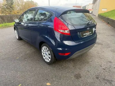 Ford Fiesta 2009 - 5990 EUR, 171000 km - AUTO.MOTO.pt - 171000km - foto 7 de 24
