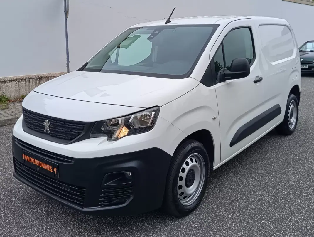 Peugeot Partner 2020 - 11490 EUR, 120900 km - 120900km - foto 1 de 19