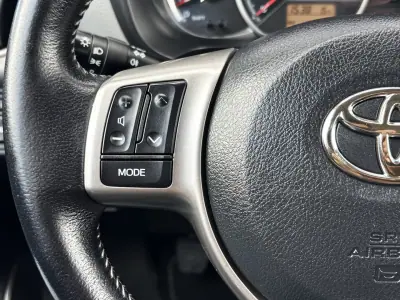 Toyota Yaris 2016 - 13500 EUR, 135000 km - AUTO.MOTO.pt - 135000km - foto 19 de 35