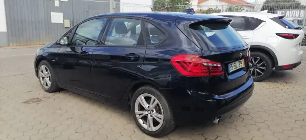 BMW 216 Active Tourer 2017 - 16600 EUR, 93120 km - AUTO.MOTO.pt - 93120km - foto 11 de 13