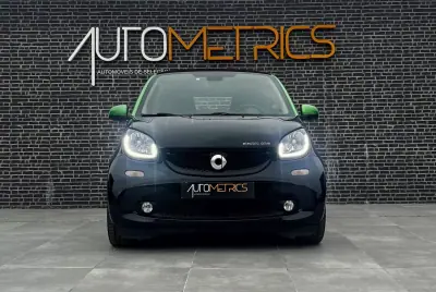 Smart Fortwo Cabrio 2017 - 11750 EUR, 74000 km - AUTO.MOTO.pt - 74000km - foto 5 de 14