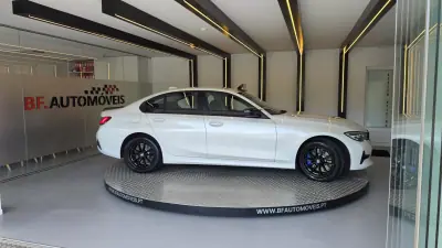 BMW 330 2019 - 22900 EUR, 111028 km - AUTO.MOTO.pt - 111028km - foto 8 de 54