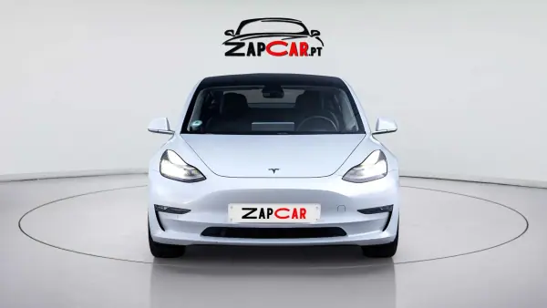 Tesla Model 3 2023 - 36900 EUR, 30450 km - 30450km - foto 7 de 15