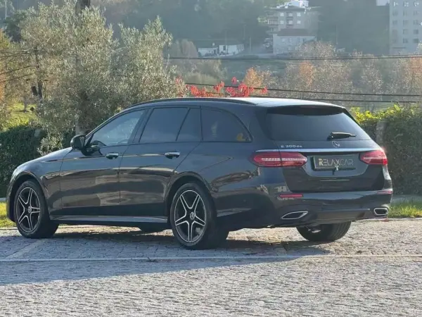 Mercedes-Benz E 300 2020 - 32899 EUR, 142500 km - AUTO.MOTO.pt - 142500km - foto 33 de 33