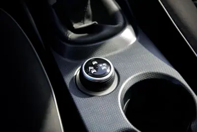 Fiat 500X 2016 - 11950 EUR, 140000 km - AUTO.MOTO.pt - 140000km - foto 30 de 33