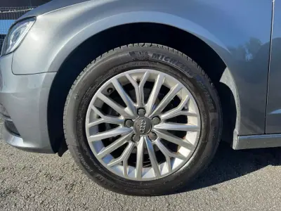 Audi A3 Sportback 2013 - 15990 EUR, 174000 km - AUTO.MOTO.pt - 174000km - foto 10 de 38