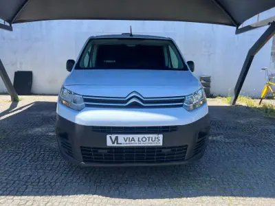 Citroën Berlingo 2023 - 15500 EUR, 24350 km - AUTO.MOTO.pt - 24350km - foto 6 de 9