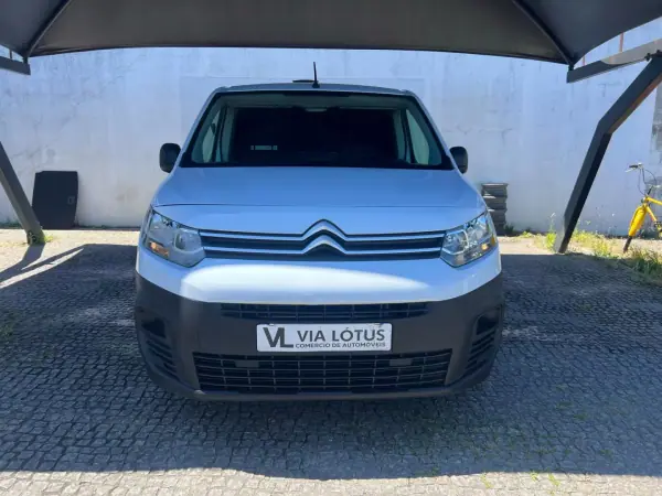 Citroën Berlingo 2023 - 15500 EUR, 24350 km - AUTO.MOTO.pt - 24350km - foto 6 de 9