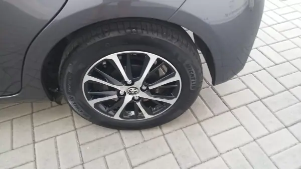 Toyota Yaris 2020 - 12990 EUR, 108986 km - AUTO.MOTO.pt - 108986km - foto 7 de 26