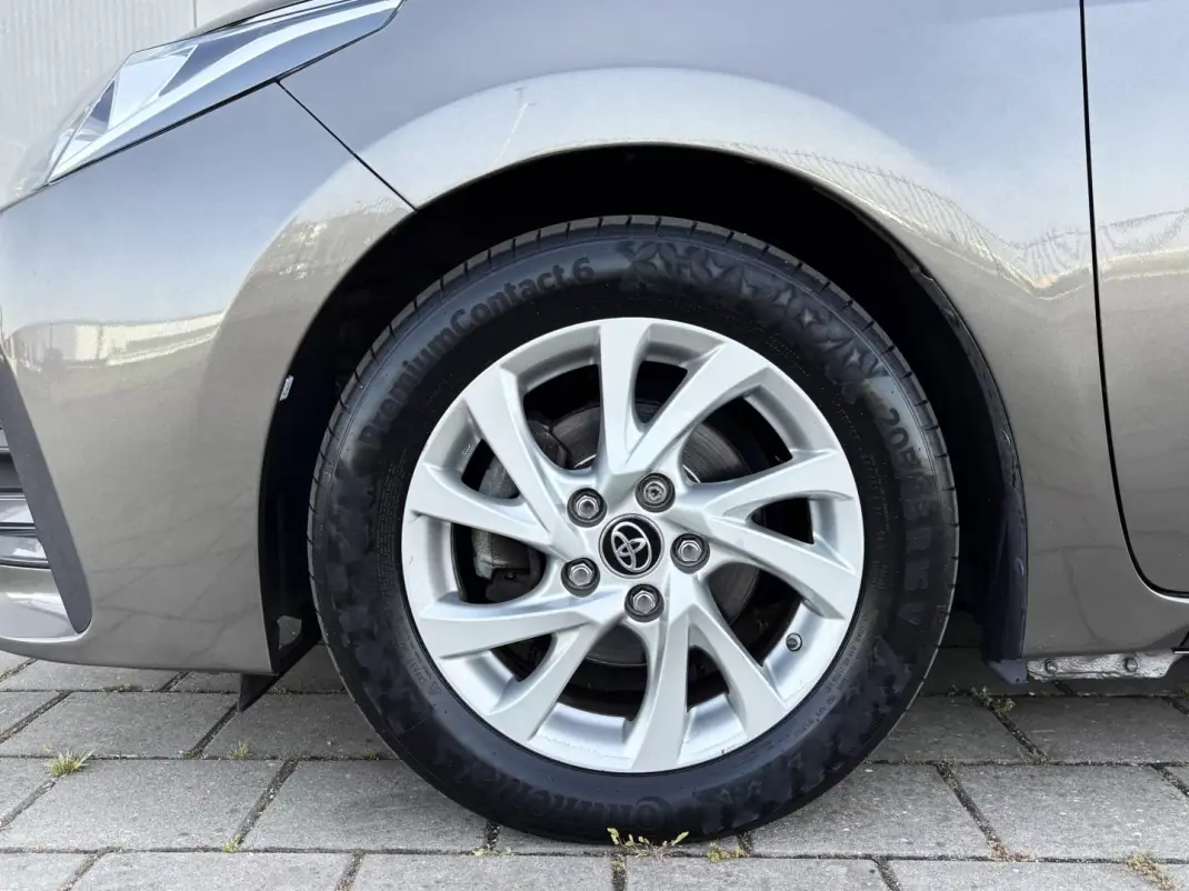 Toyota Corolla 2017 - 17200 EUR, 85000 km - AUTO.MOTO.pt - 85000km - foto 7 de 36