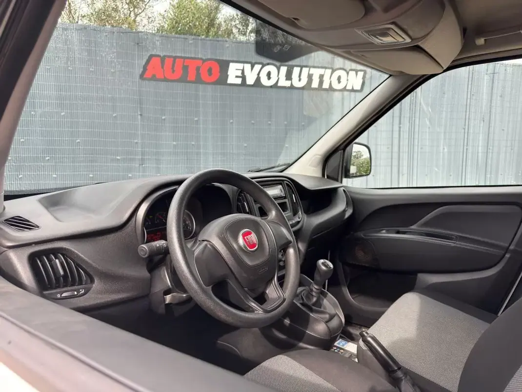 Fiat DOBLO MULTIJET COM IVA 3Lug 2021 - 10900 EUR, 129990 km - AUTO.MOTO.pt - 129990km - foto 6 de 19