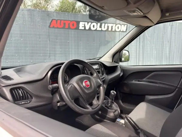 Fiat Doblo 2021 - 12250 EUR, 129990 km - AUTO.MOTO.pt - 129990km - foto 6 de 19