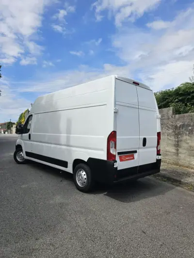Peugeot BOXER 2.0 BlueHDi 435 L4H2 Premium 2020 - 20350 EUR, 126369 km - AUTO.MOTO.pt - 126369km - foto 29 de 40