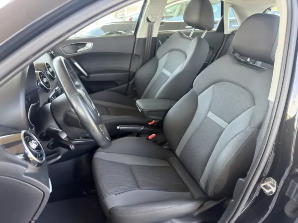 Audi A1 Sportback 2018 - 15990 EUR, 146169 km - AUTO.MOTO.pt - 146169km - foto 11 de 23