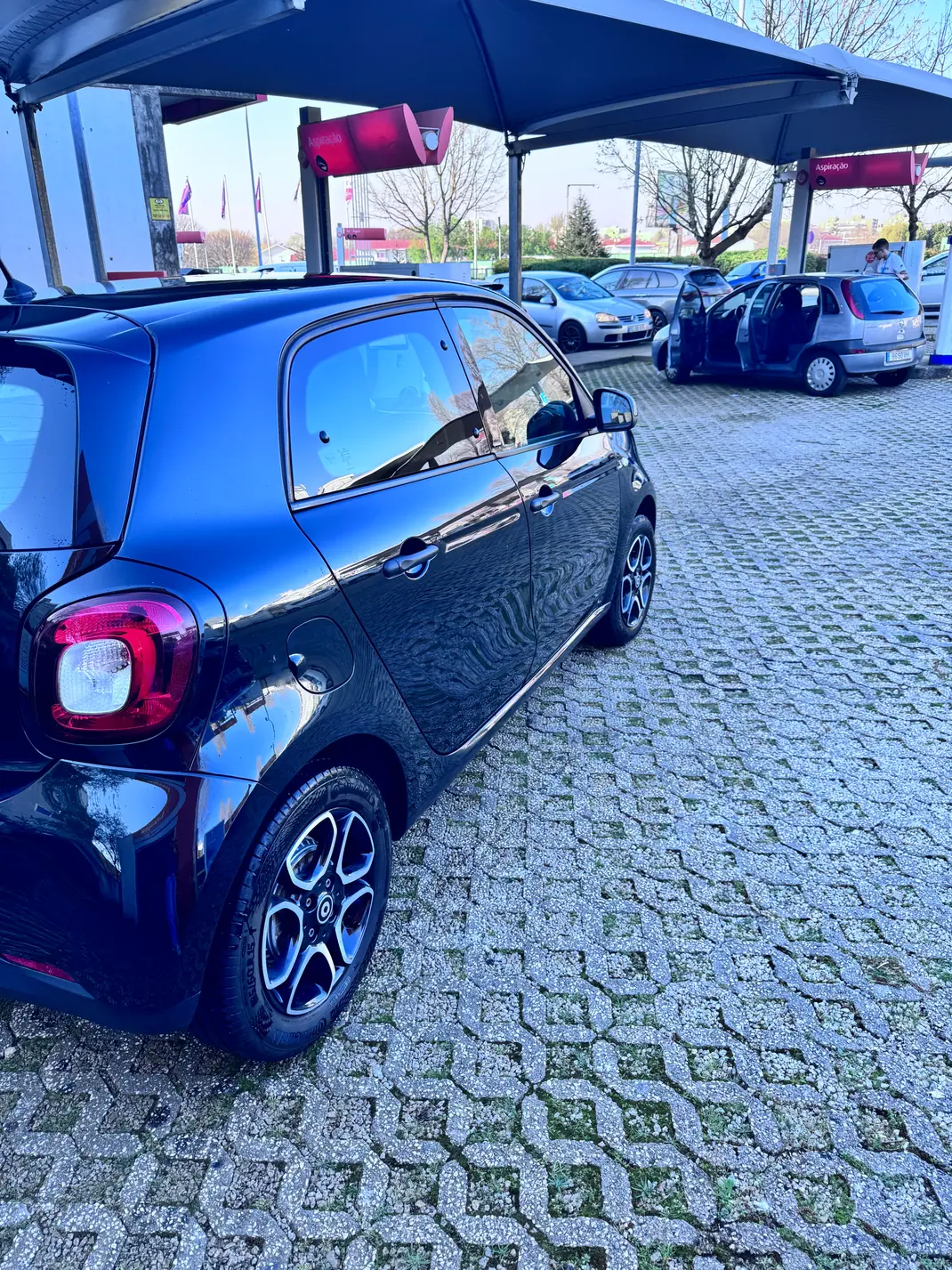 Smart ForFour 2016 - 12500 EUR, 84000 km - AUTO.MOTO.pt - 84000km - foto 5 de 8