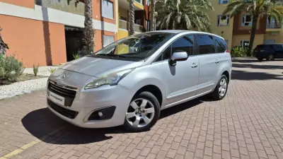 Peugeot 5008 2016 - 8980 EUR, 192000 km - AUTO.MOTO.pt - 192000km - foto 14 de 15
