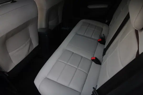 Citroën C4 Cactus 2018 - 13990 EUR, 113200 km - AUTO.MOTO.pt - 113200km - foto 12 de 30