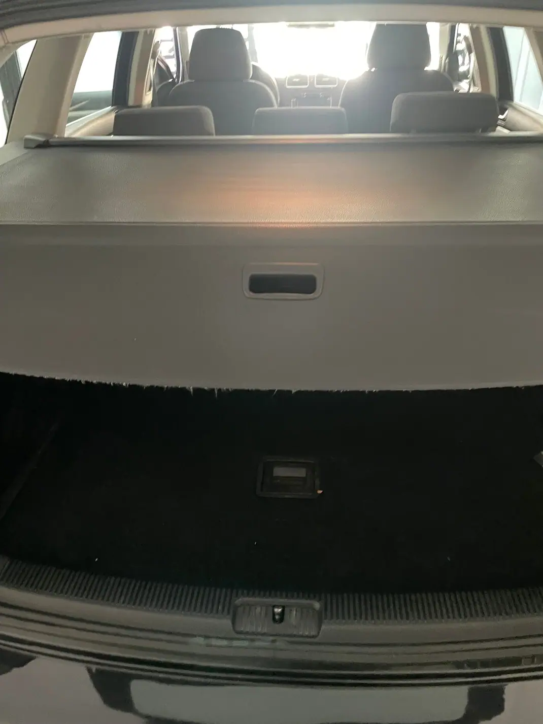 Volkswagen Golf Variant 2010 - 6000 EUR, 279000 km - 279000km - foto 10 de 15