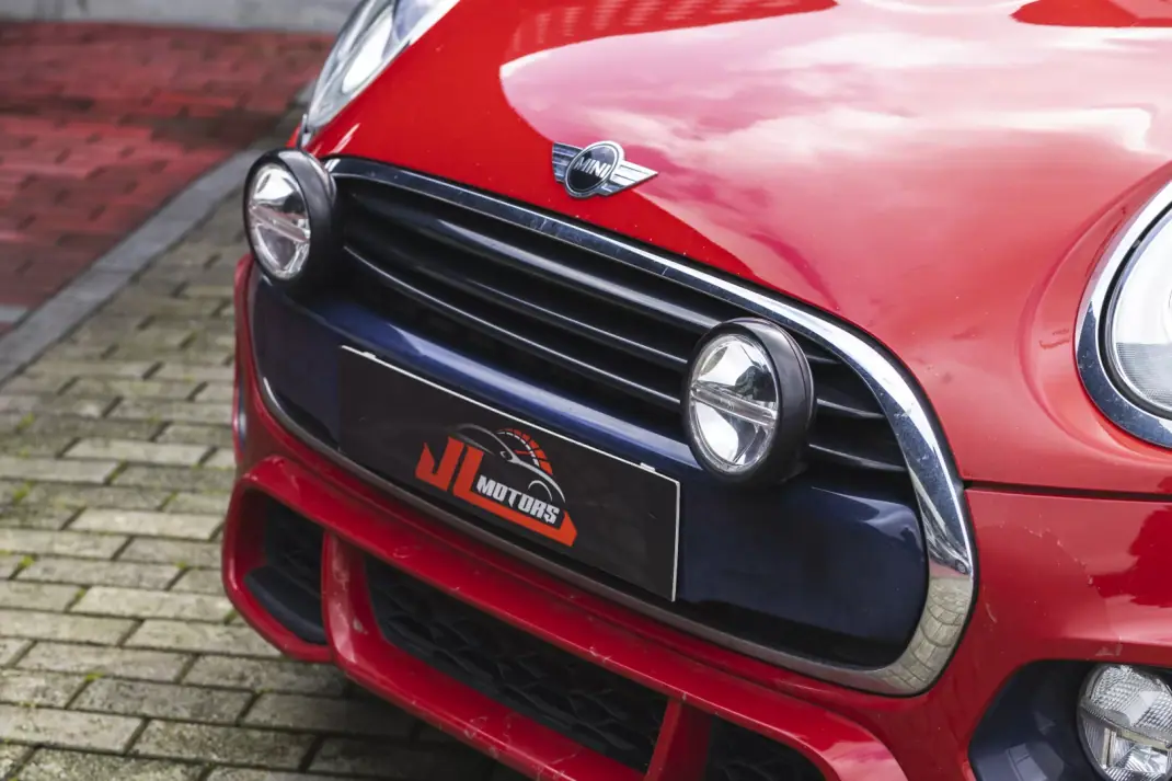 MINI Cooper 2015 - 14500 EUR, 211994 km - AUTO.MOTO.pt - 211994km - foto 9 de 31