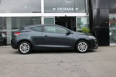 Renault Mégane Coupe 2014 - 10900 EUR, 202494 km - AUTO.MOTO.pt - 202494km - foto 15 de 23