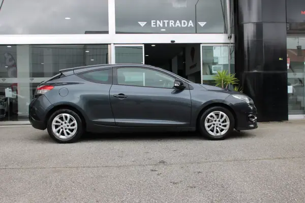 Renault Mégane Coupe 2014 - 9900 EUR, 202494 km - AUTO.MOTO.pt - 202494km - foto 15 de 23