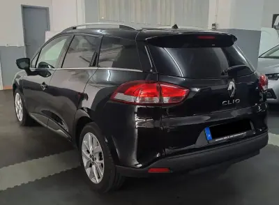 Renault Clio Sport Tourer 2020 - 9990 EUR, 120000 km - AUTO.MOTO.pt - 120000km - foto 4 de 22