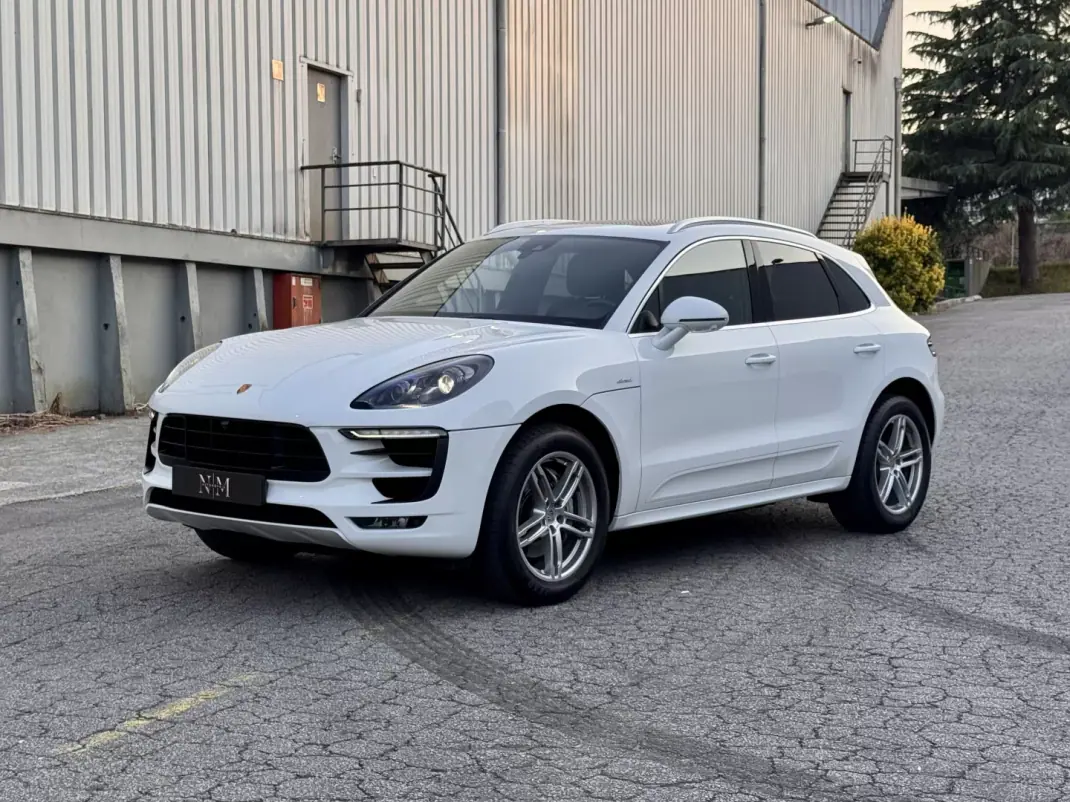 Porsche Macan 2016 - 45990 EUR, 132000 km - AUTO.MOTO.pt - 132000km - foto 3 de 34